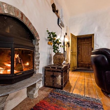 Historical Two-Bedroom Apartment With Sauna, Jacuzzi And Fireplace Reval Esterno foto
