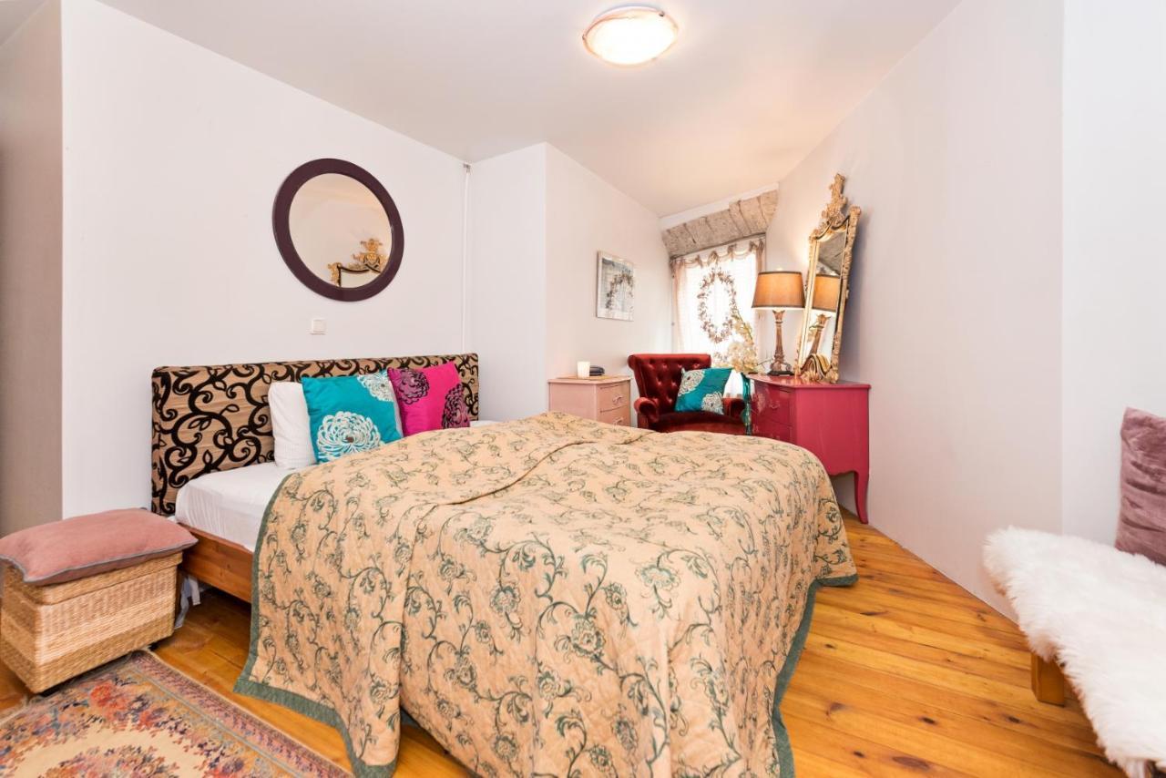 Historical Two-Bedroom Apartment With Sauna, Jacuzzi And Fireplace Reval Esterno foto